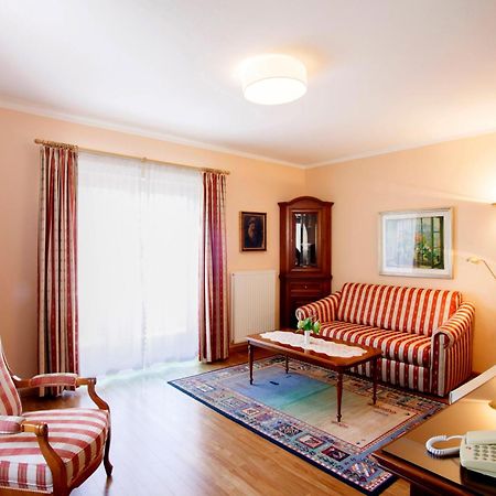 Postal / Burgstall Hotel Foerstlerhof מראה חיצוני תמונה
