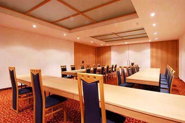 Postal / Burgstall Hotel Foerstlerhof מראה חיצוני תמונה