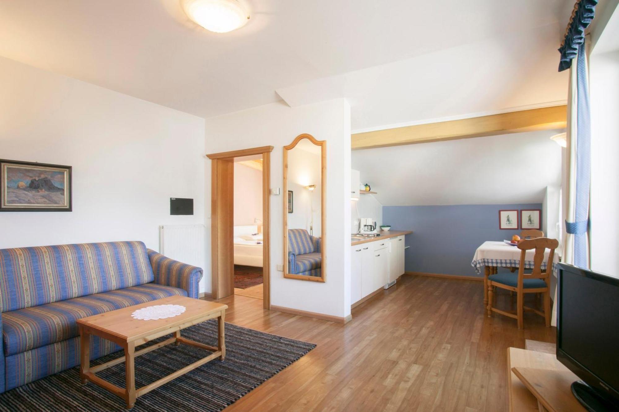 Postal / Burgstall Hotel Foerstlerhof מראה חיצוני תמונה