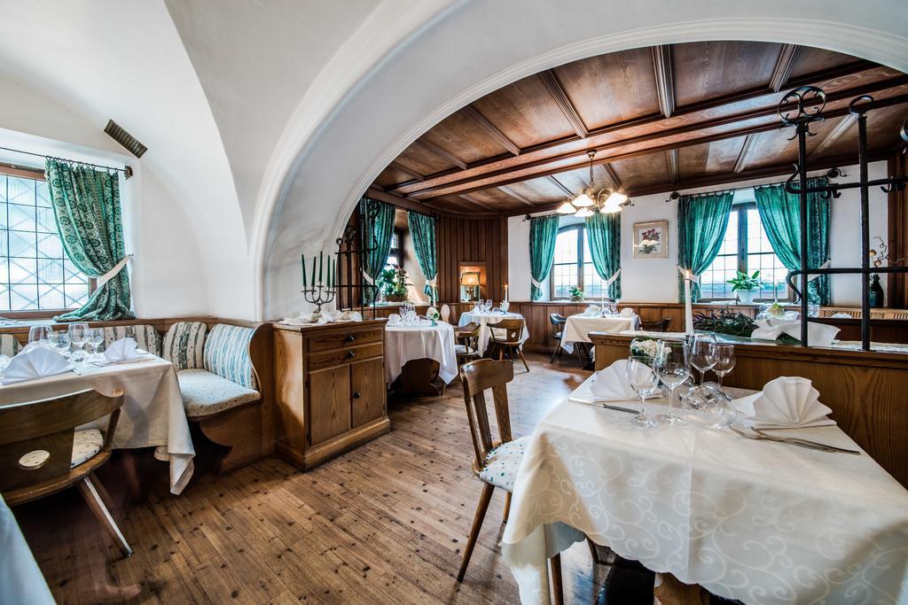 Postal / Burgstall Hotel Foerstlerhof מראה חיצוני תמונה