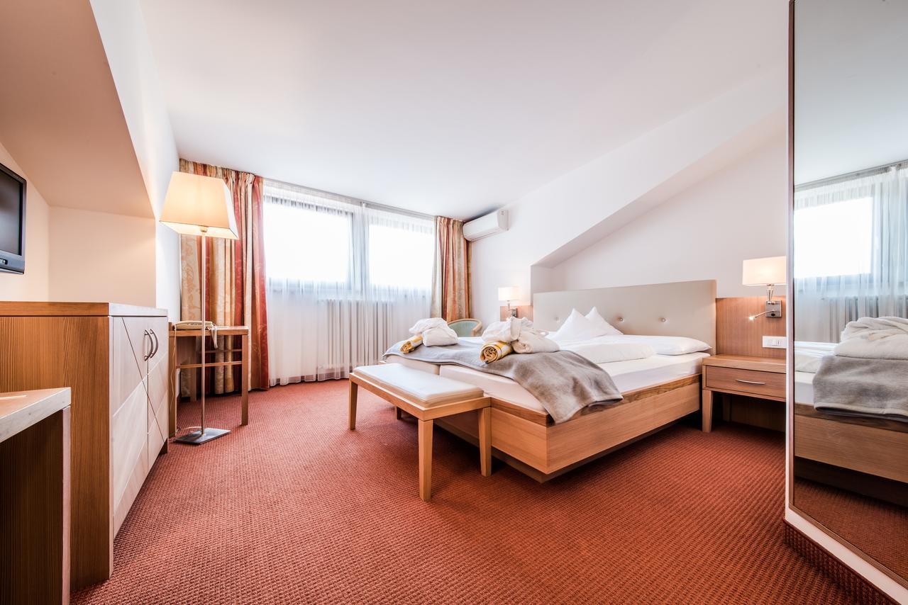 Postal / Burgstall Hotel Foerstlerhof מראה חיצוני תמונה